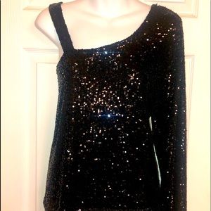 **NWT**Sexy Sequin Black Off shoulder Top You can dress this up or down !!